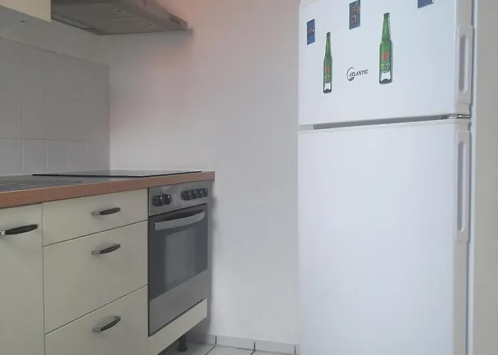 Ueber Den Daechern Von